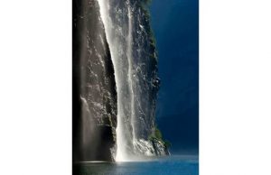 Фотообои Высокий водопад